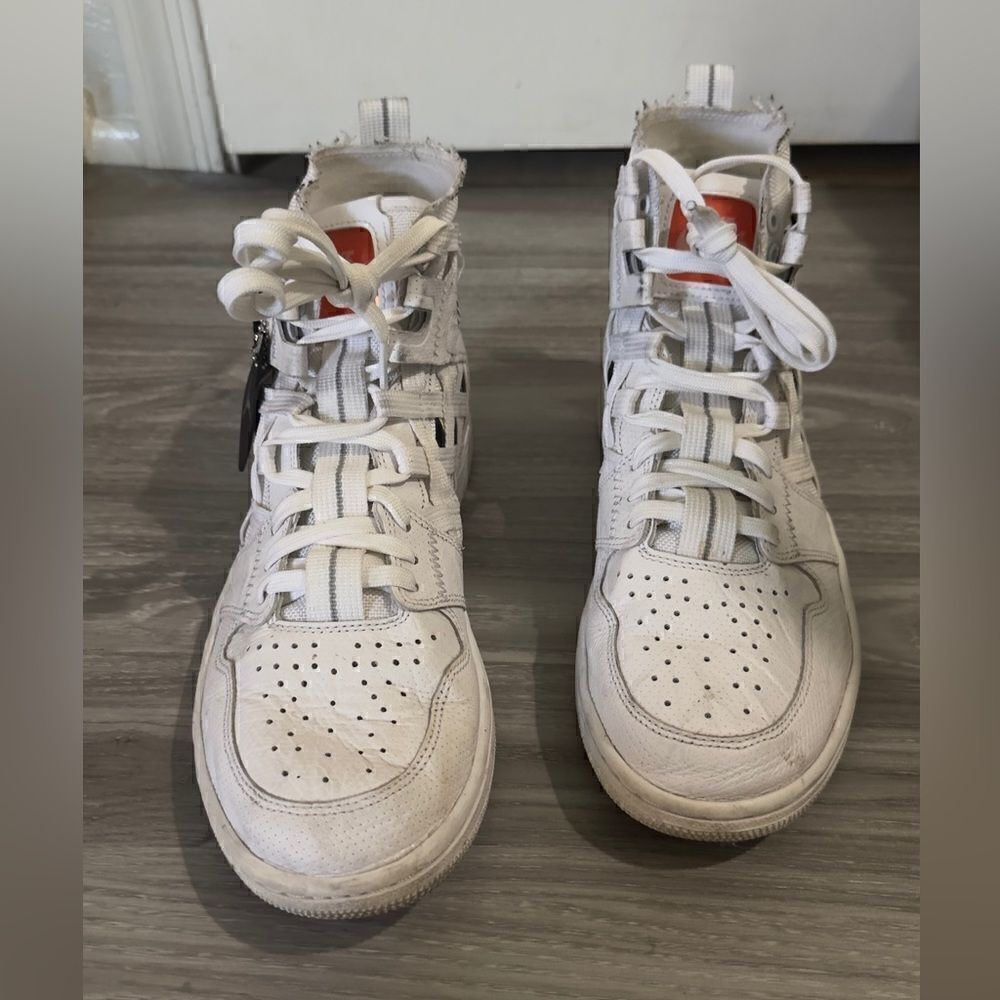 Nike size 10 - Picture 3 of 7